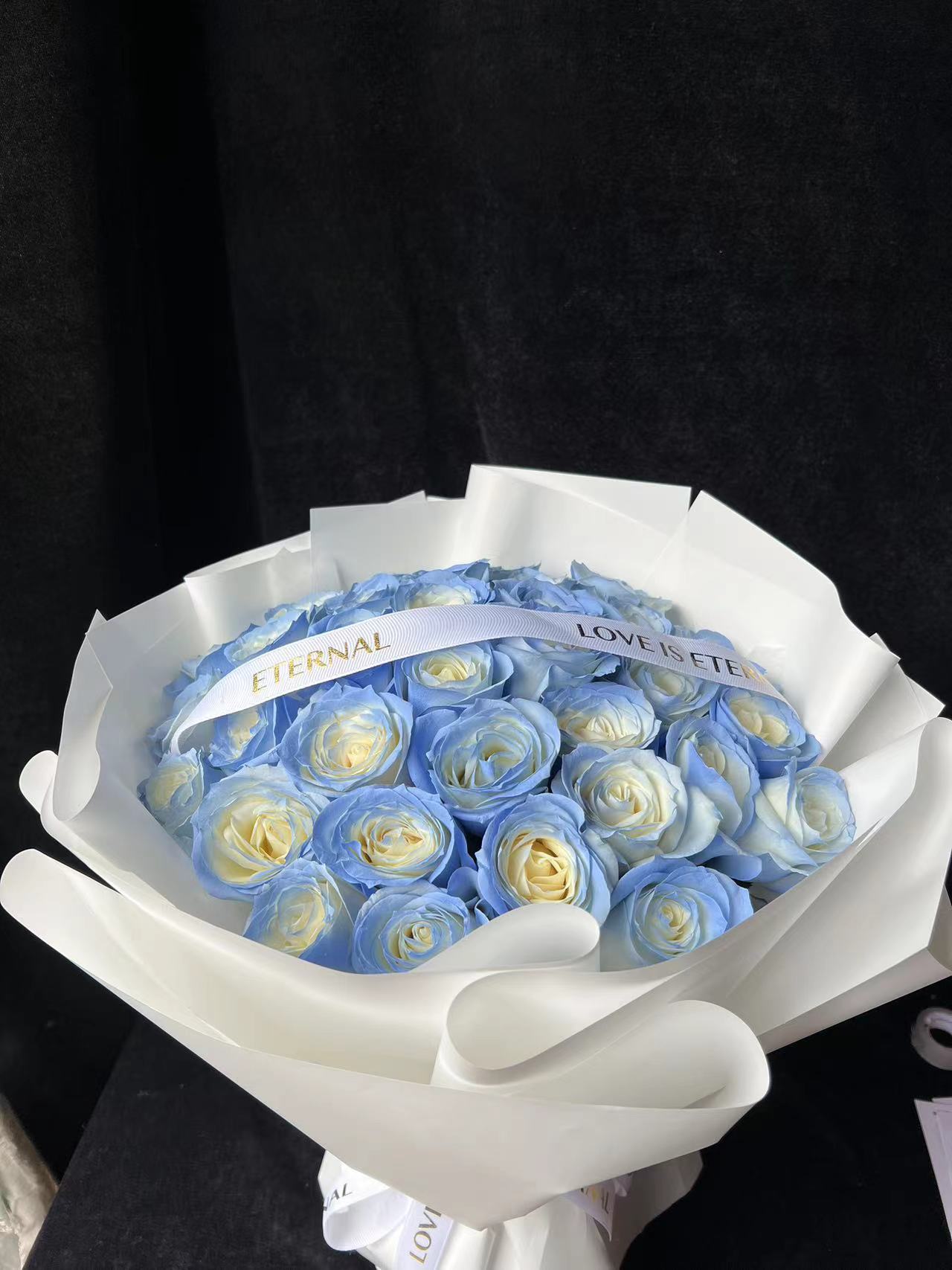 香港花店|Valentine's Day bouquets情人節藍白玫瑰花束 33枝藍玫瑰鮮花 即日送貨