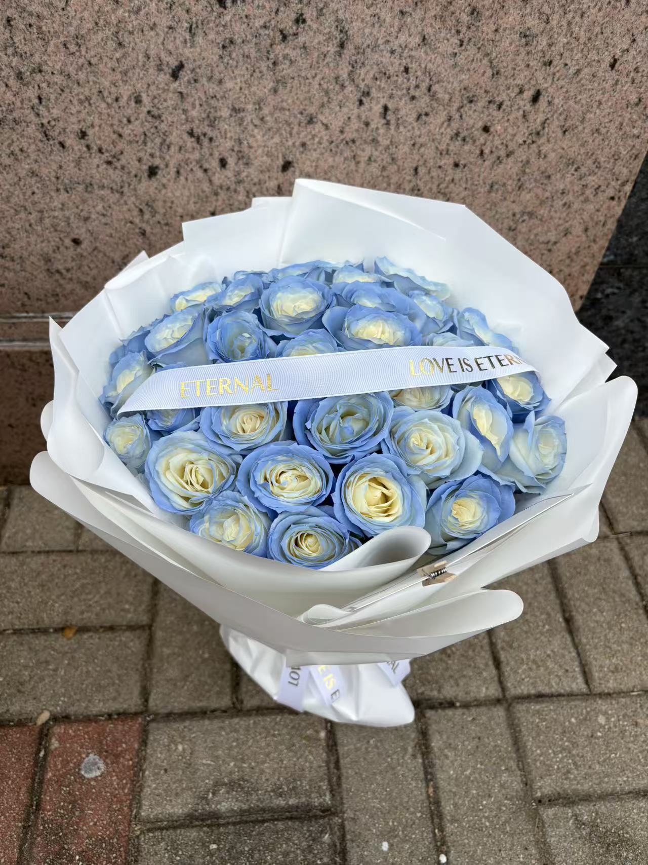 33 Blue Roses Bouquet 藍白玫瑰花束 33枝藍玫瑰鮮花