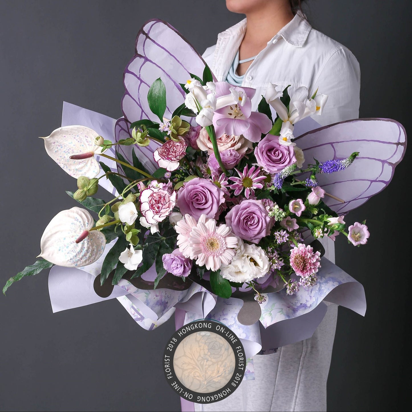 鬱金香白色鳶尾花混搭花束香港鮮花即日配送