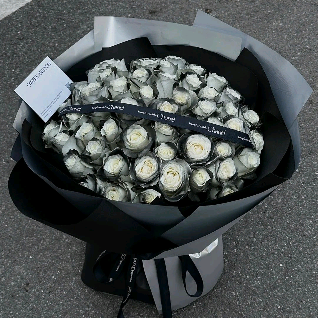 黑騎士玫瑰鮮花Knight Rose Bouquet 香港鮮花即日配送 11/33/52枝
