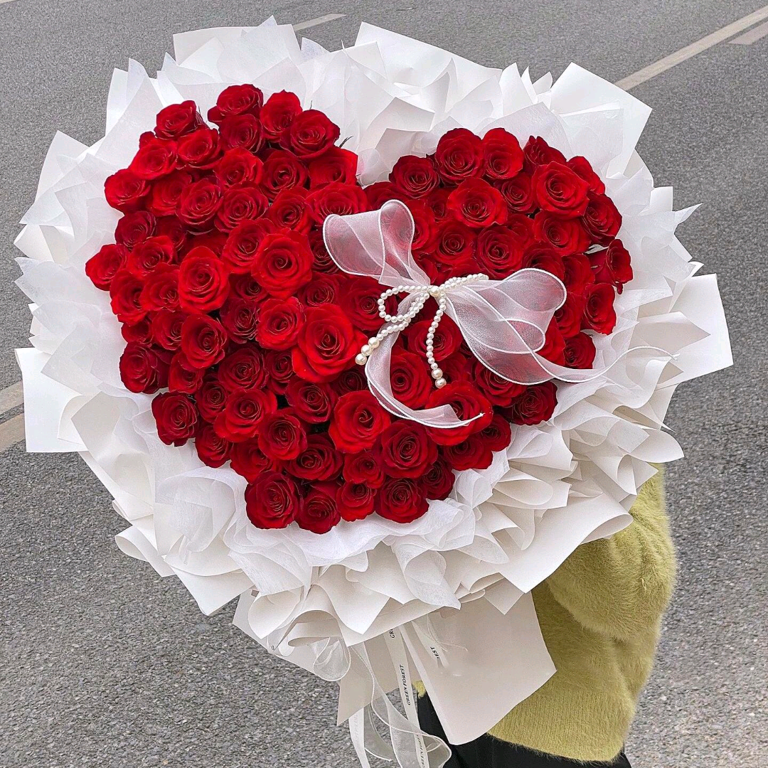 香港花店| 99 Red Roses Bouquet 99枝心形紅玫瑰鮮花 求婚鮮花