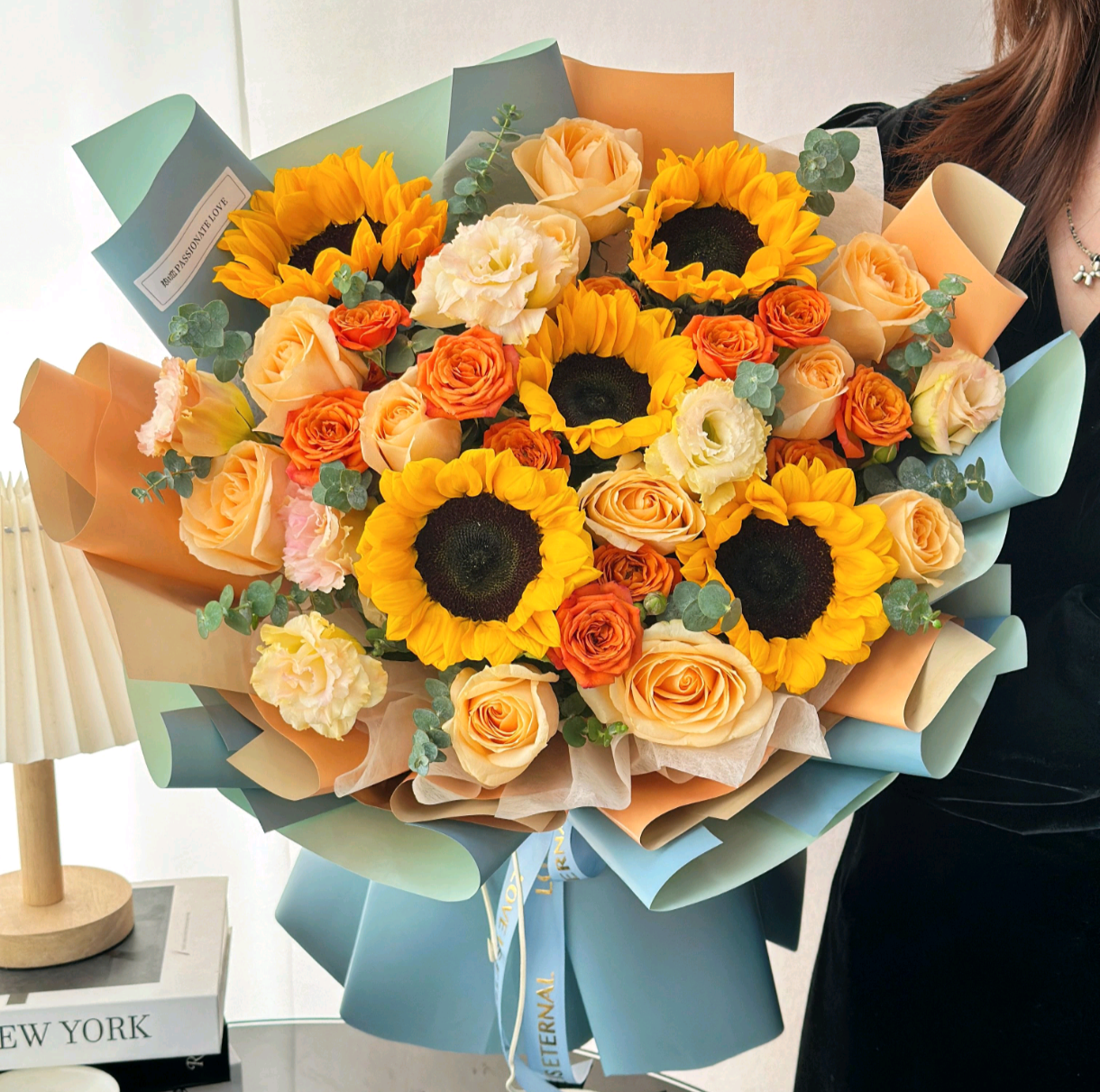 香港花店|Sunflower bouquet 太陽花 玫瑰鮮花 畢業鮮花 E35