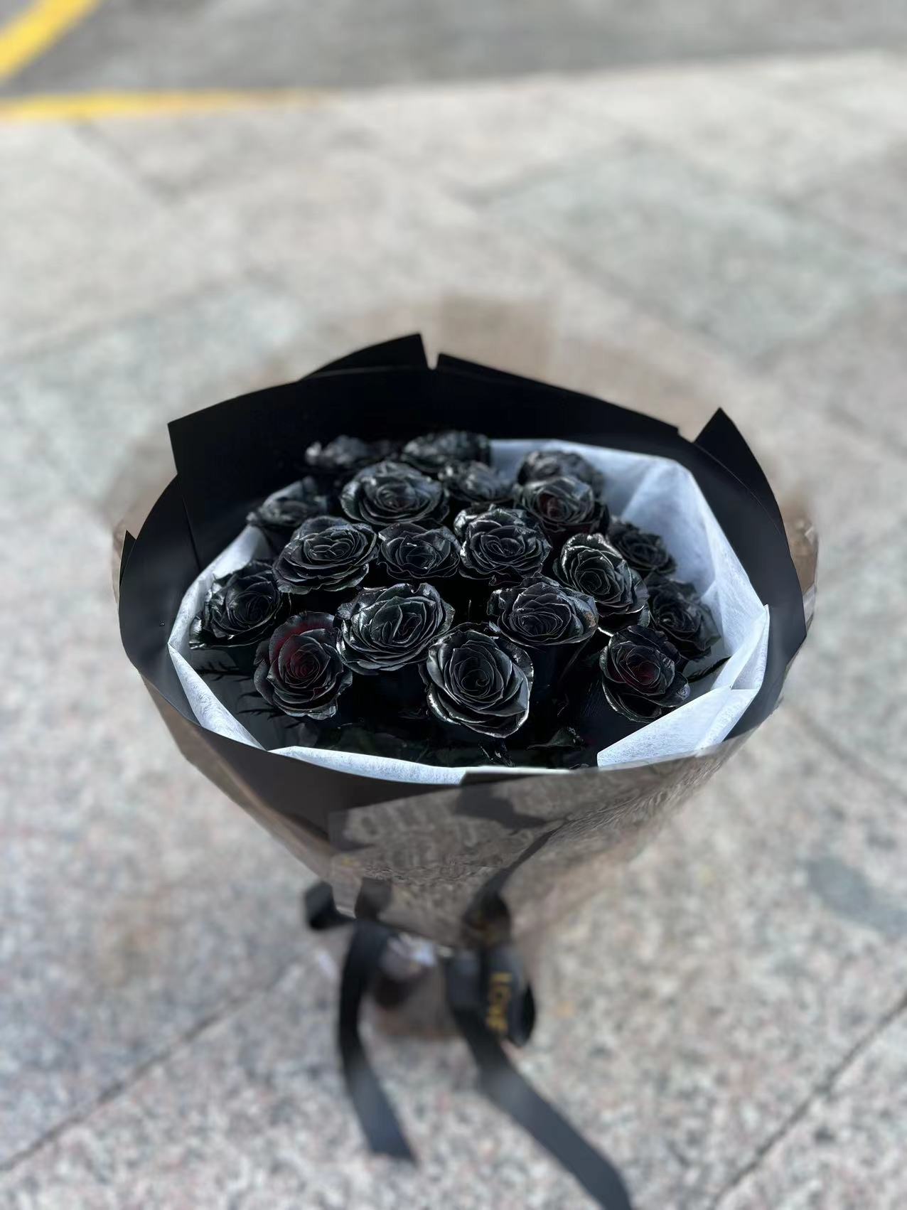 19 Black Roses Bouquet 19朵黑玫瑰花束
