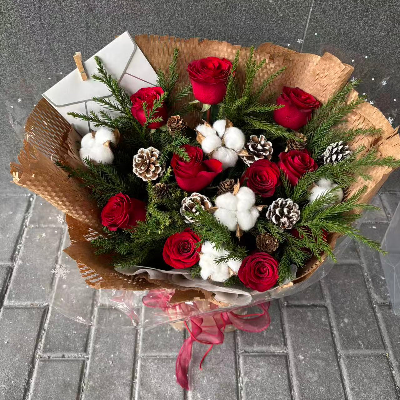 香港花店|Red Bouquet red roses 紅玫瑰松果 即日鮮花