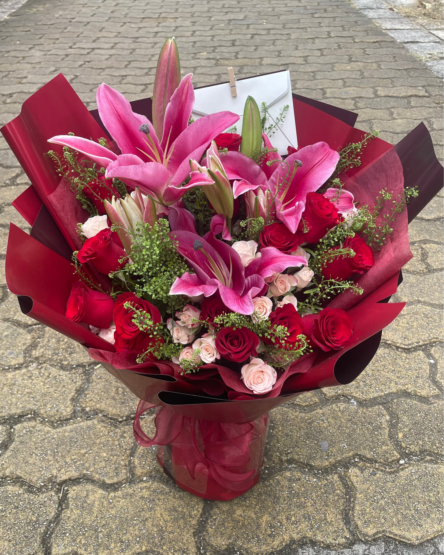 Red Bouquet 粉紅色百合花紅玫瑰鮮花