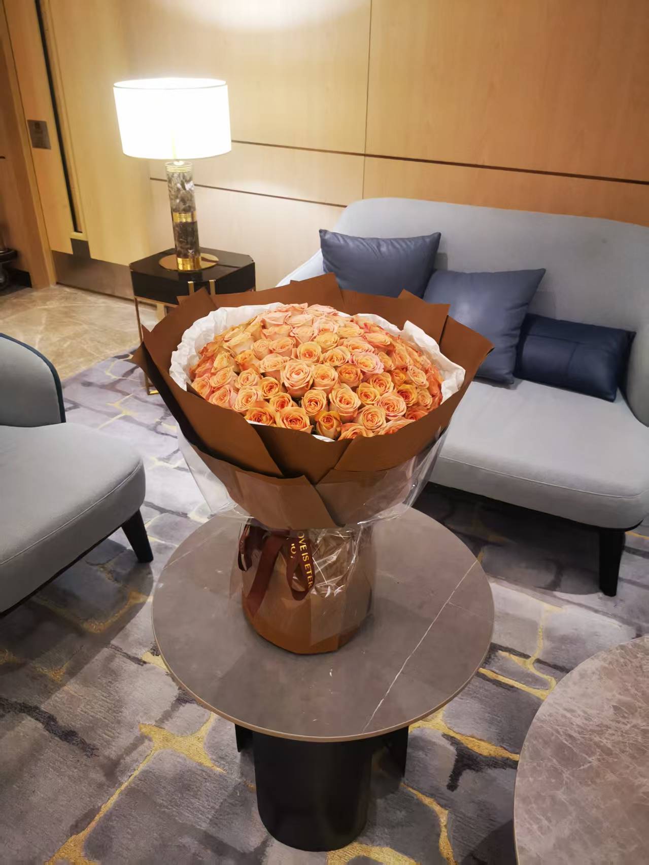 99 Cappuccino Rose Bouquet 99朵復古玫瑰花束 卡布奇諾玫瑰