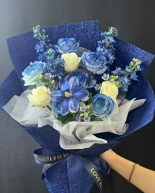 Blue Rose & Tulip Bouquet 藍玫瑰鬱金香花束