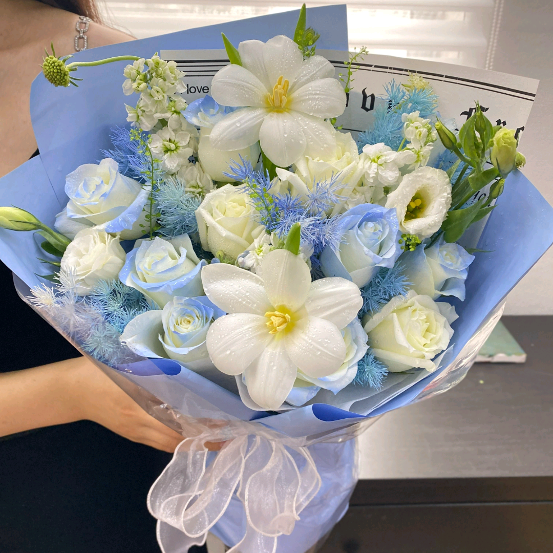 Tulips and Blue Roses Real Flower J190