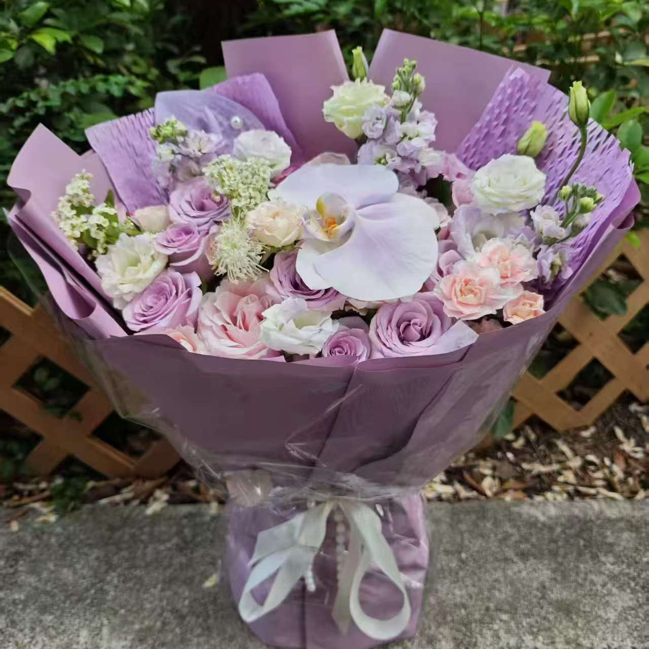 香港花店|Purple Rose Bouquet紫玫瑰蝴蝶蘭花束 即日送貨