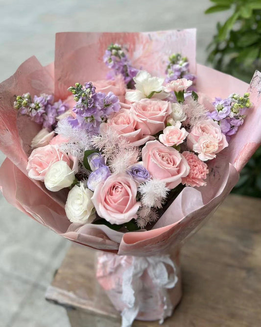 Pink Carnation Bouquet  粉康乃馨粉玫瑰鮮花