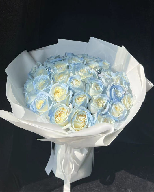 33 Blue Roses Bouquet 藍白玫瑰花束 33枝藍玫瑰鮮花