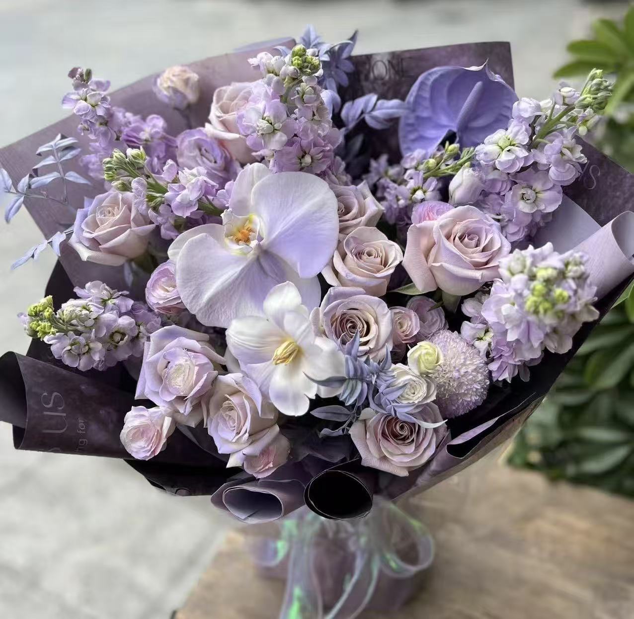 Purple Bouquet 紫玫瑰蝴蝶蘭鮮花