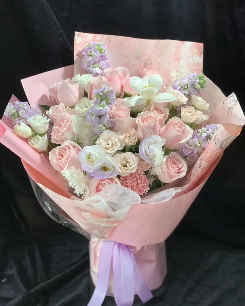Pink Carnation Bouquet  粉康乃馨粉玫瑰鮮花