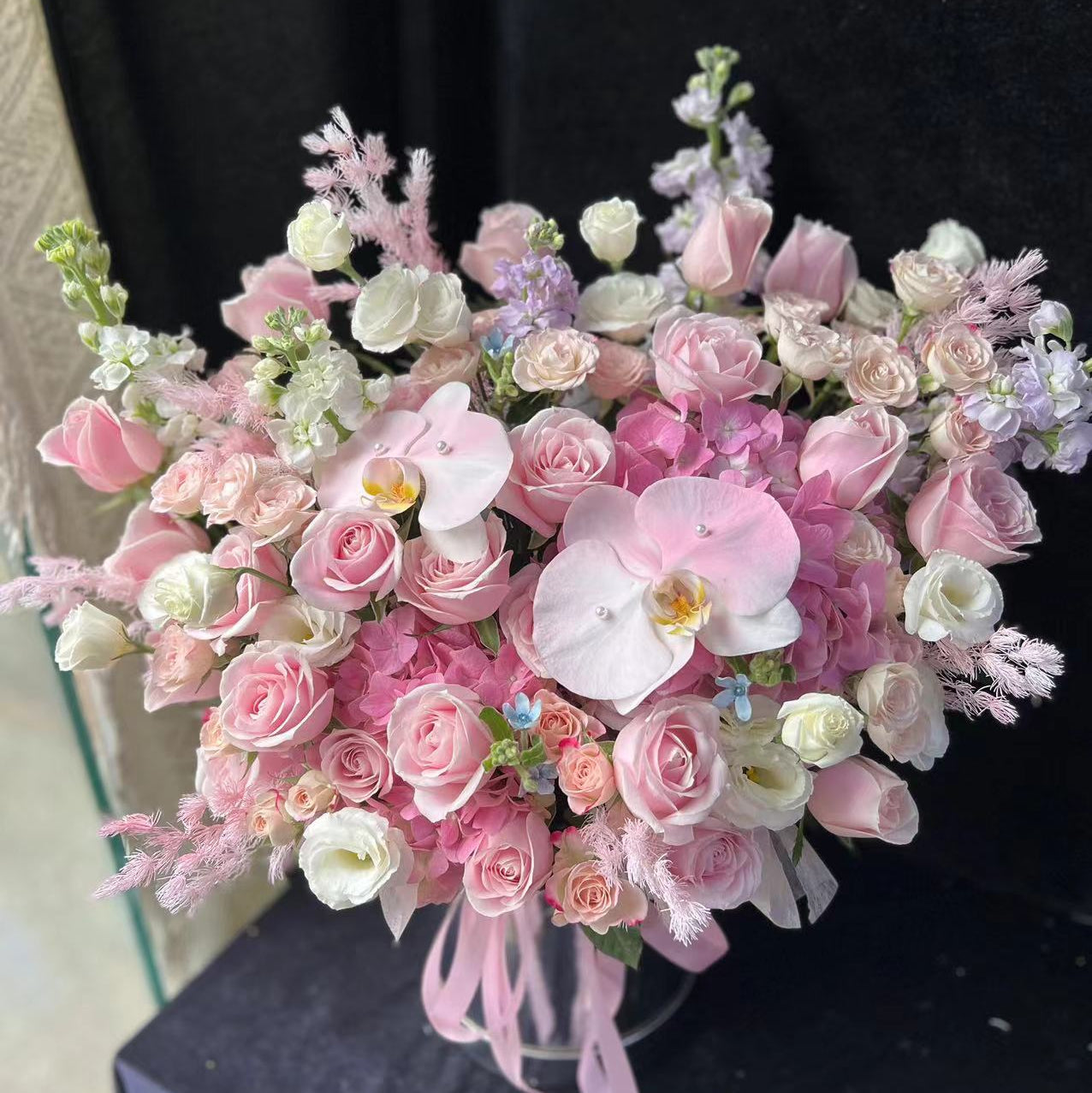 香港花店|Pink Rose Flower Box粉色系花桶 粉玫瑰蝴蝶蘭p3