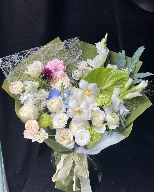 Pastel White Green Bouquet 白玫瑰鬱金香綠掌