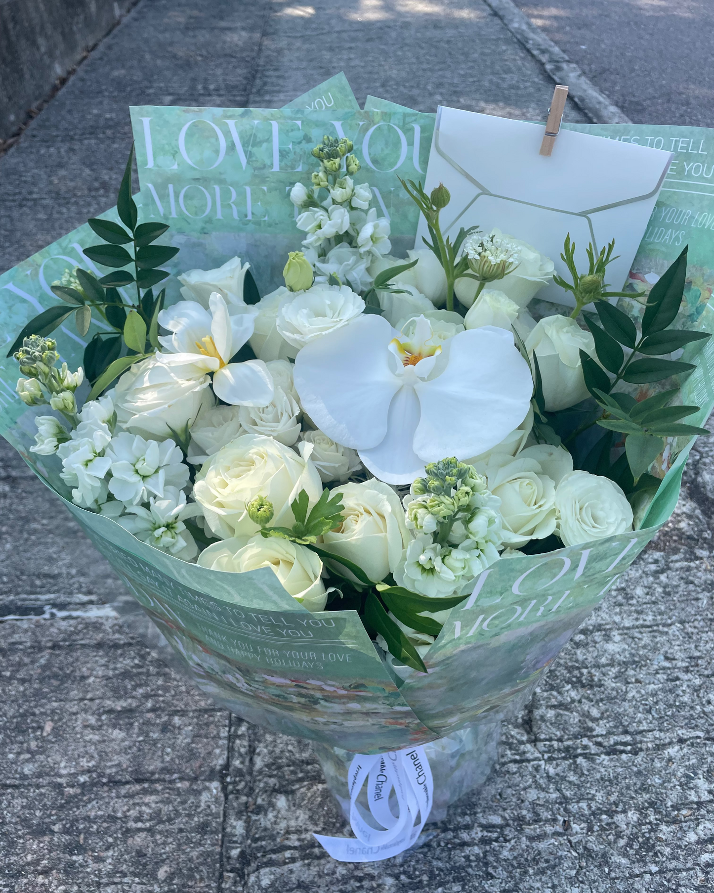 綠繡球蝴蝶蘭混搭花束香港鮮花即日商品