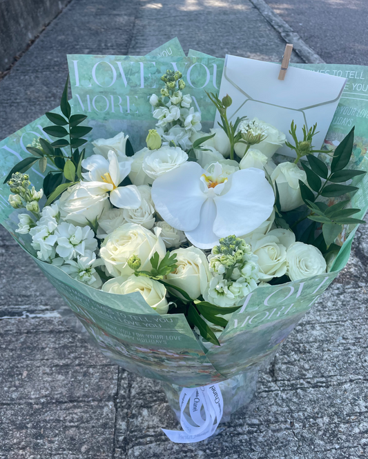 綠繡球蝴蝶蘭混搭花束香港鮮花即日商品
