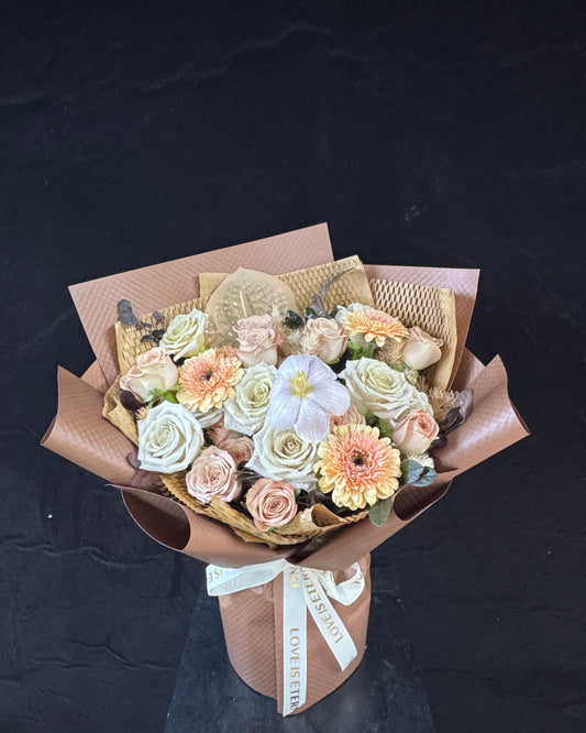 Coffee Tone Bouquet 咖啡色花束 曼塔玫瑰卡布奇諾