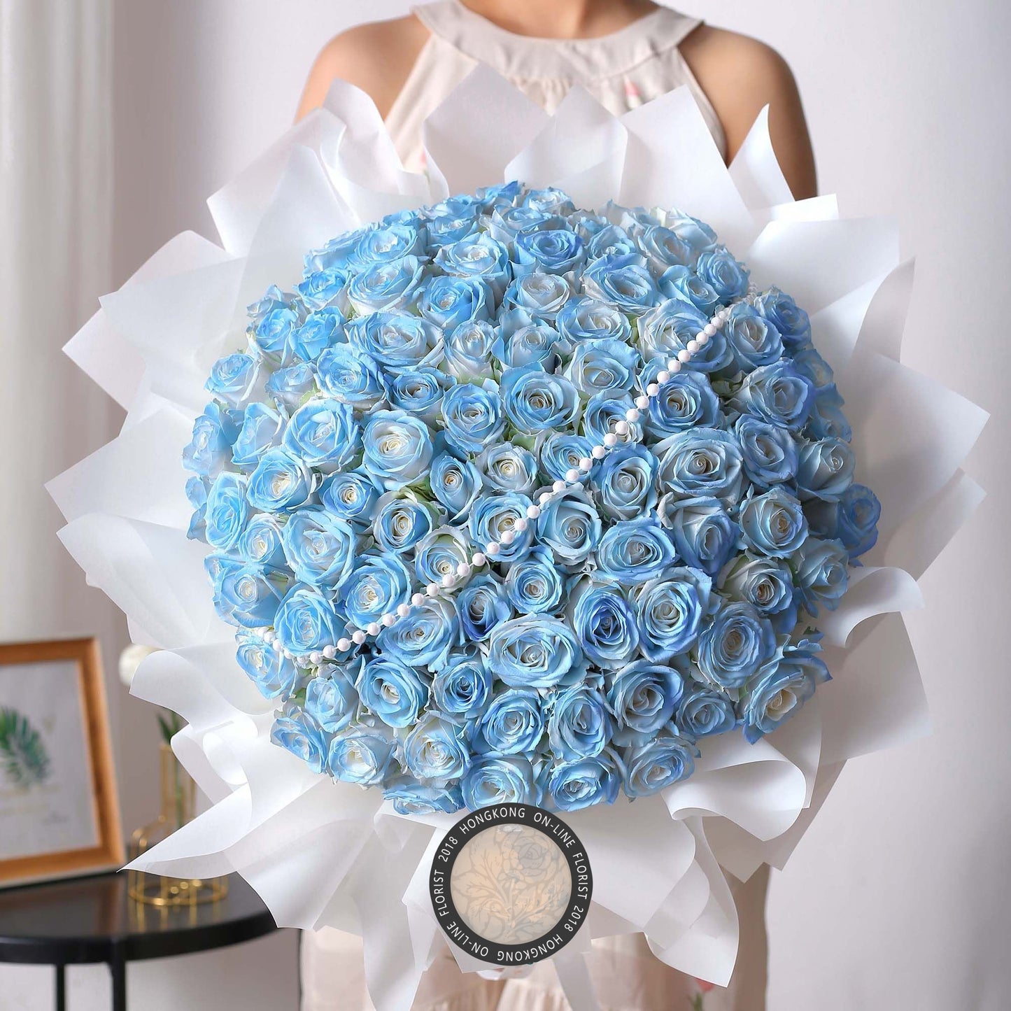 香港花店| 99 Blue Roses Bouquet  99枝藍玫瑰鮮花