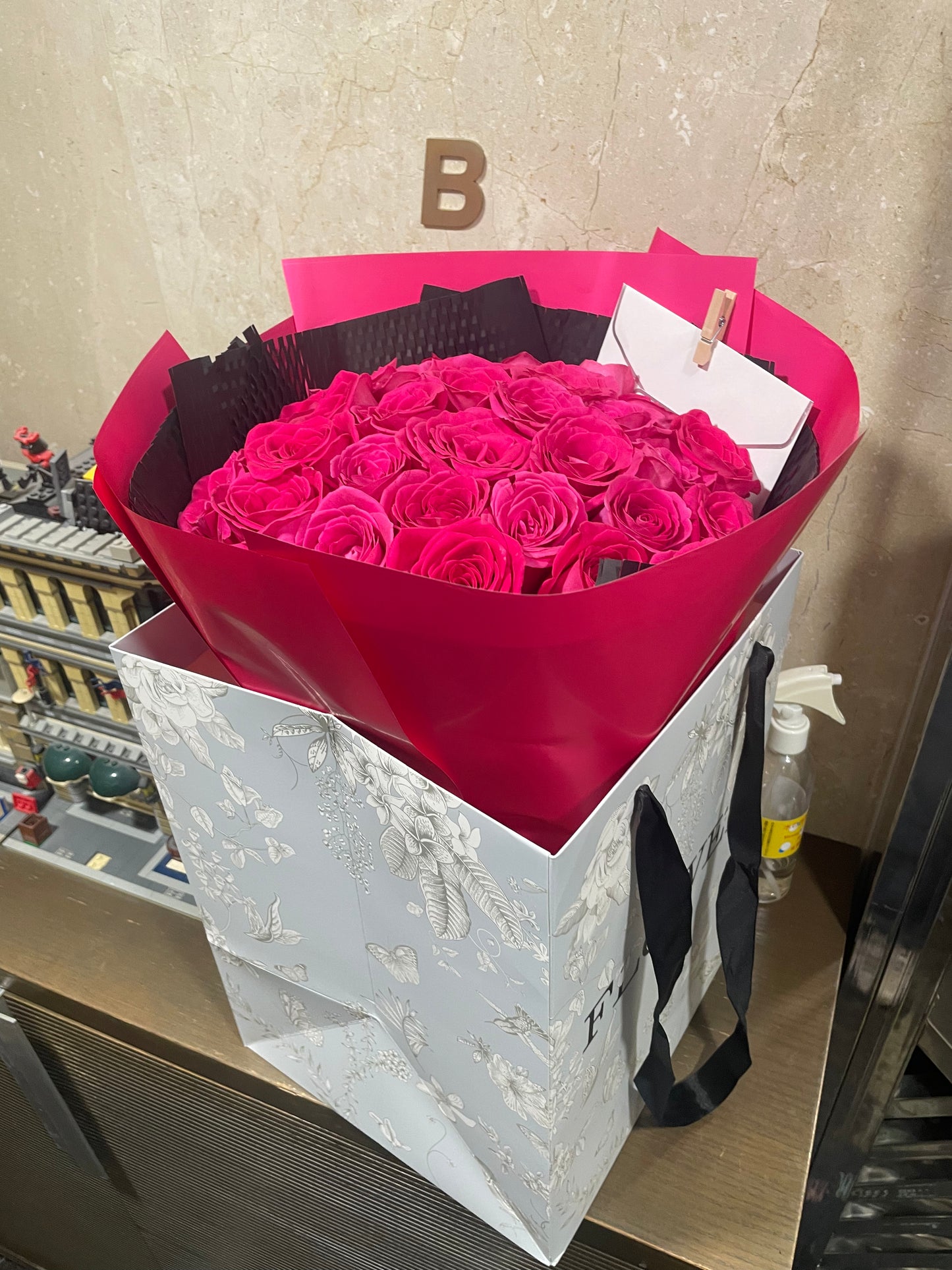 33 Freya Roses Bouquet 33朵弗洛伊德玫瑰花束 即日送貨