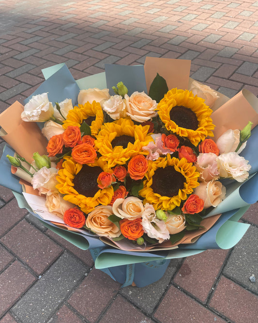 Sunflower bouquet 太陽花 玫瑰鮮花 畢業鮮花 E35