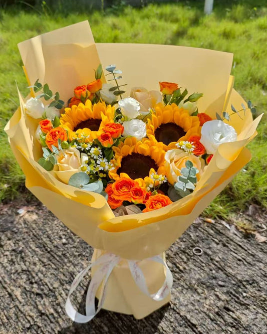 Sunflower bouquet Graduation bouquet 太陽花鮮花 向日葵花束 畢業鮮花