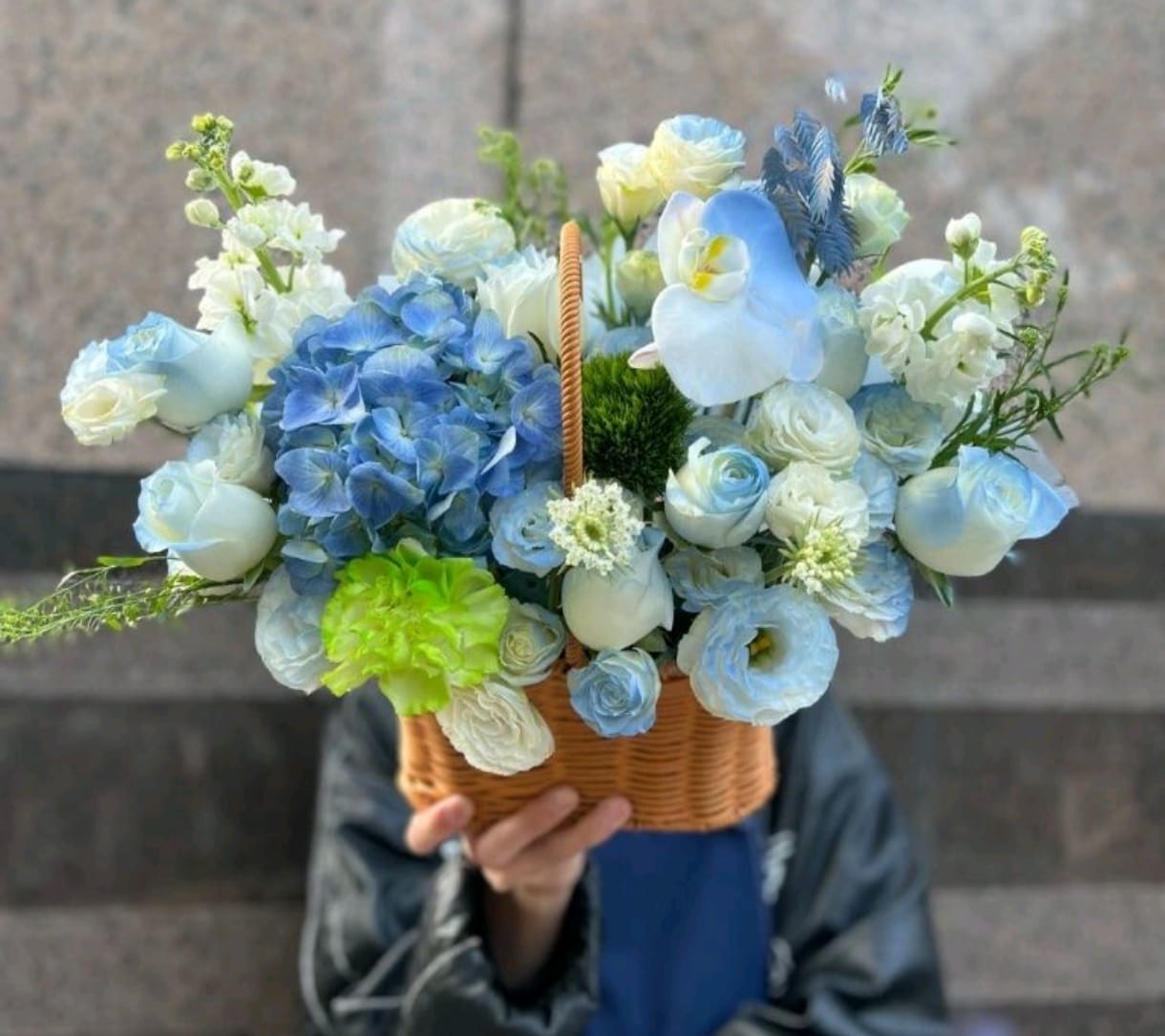 香港花店|Blue Rose Box藍色系花桶 藍玫瑰藍綉球花