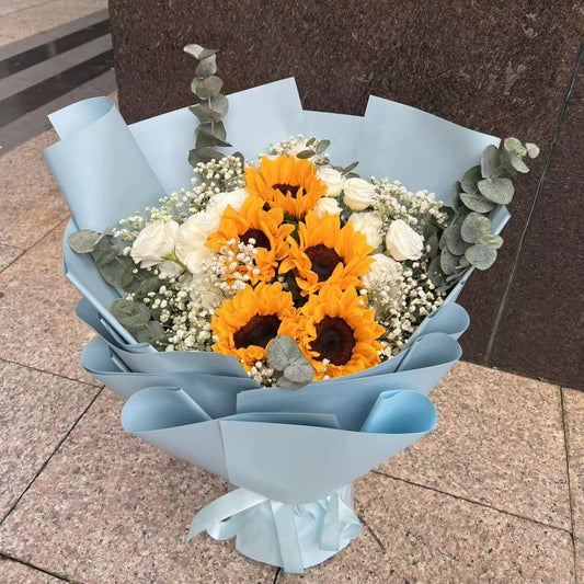 香港花店|Sunflower bouquet Graduation bouquet 太陽花滿天星 畢業鮮花