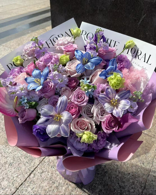 Purple Rose Bouquet紫玫瑰藍色郁金香花束