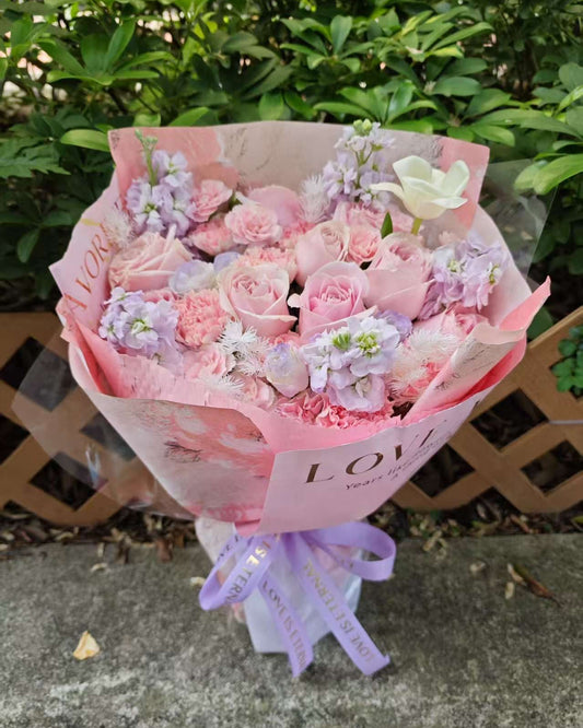 Pink Carnation Bouquet  粉康乃馨粉玫瑰鮮花 Mother’s Day Gift