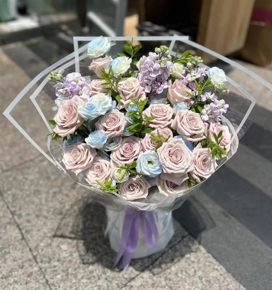 香港花店|Manta Rose Bouquet曼塔玫瑰紫羅蘭花束 即日送貨