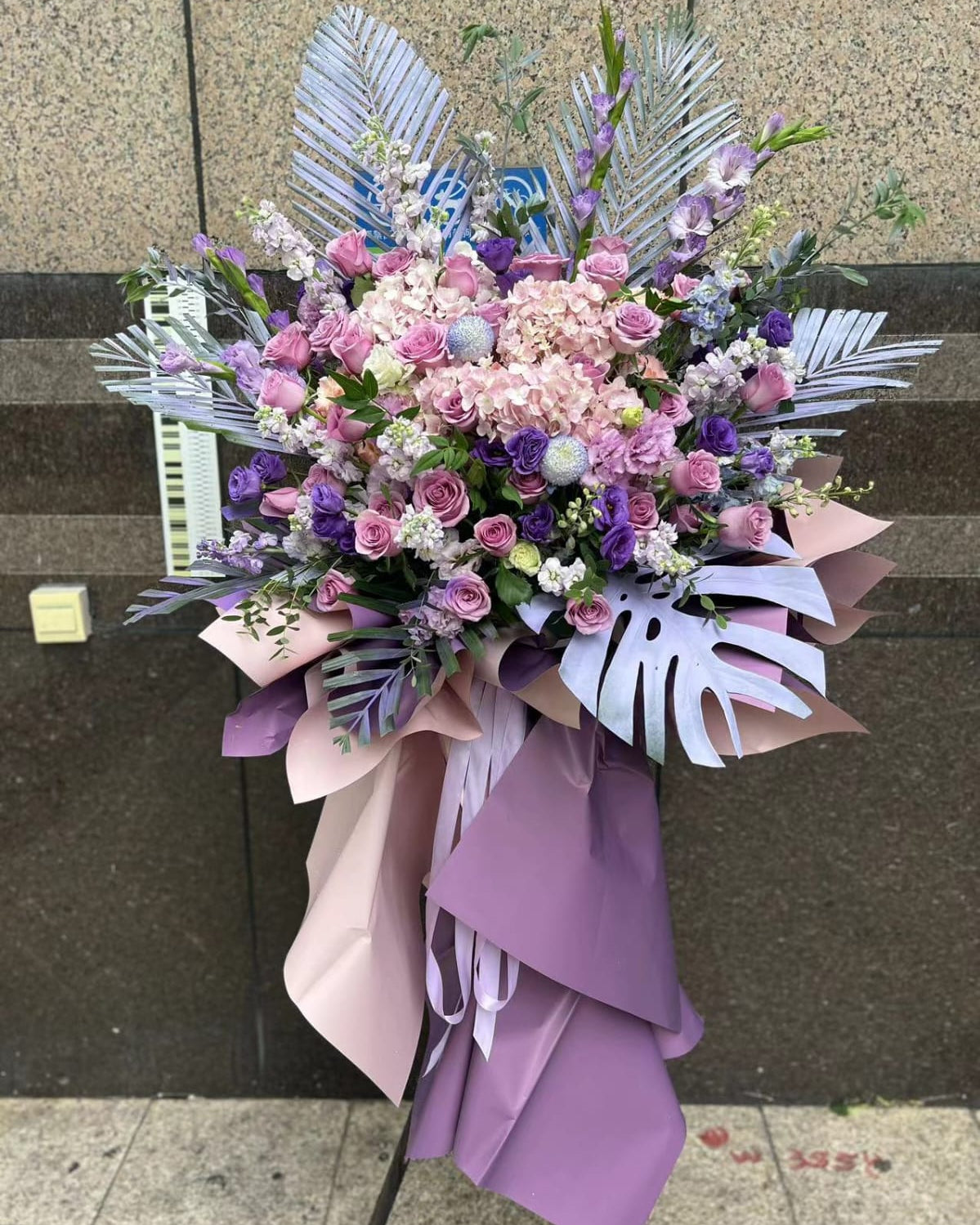 香港花店|開張花籃 喬遷花籃  開業花籃 紫色花籃 L7 Opening Basket