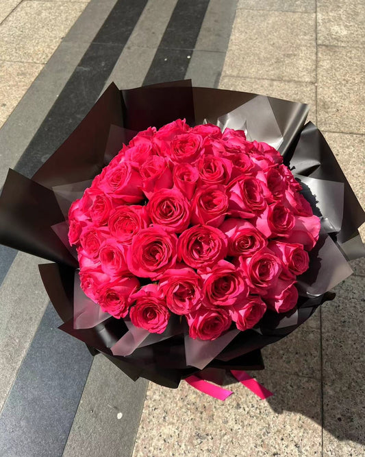 52 stems Freud Rose Bouquet弗洛伊德玫瑰花束 52枝玫紅色玫瑰鮮花