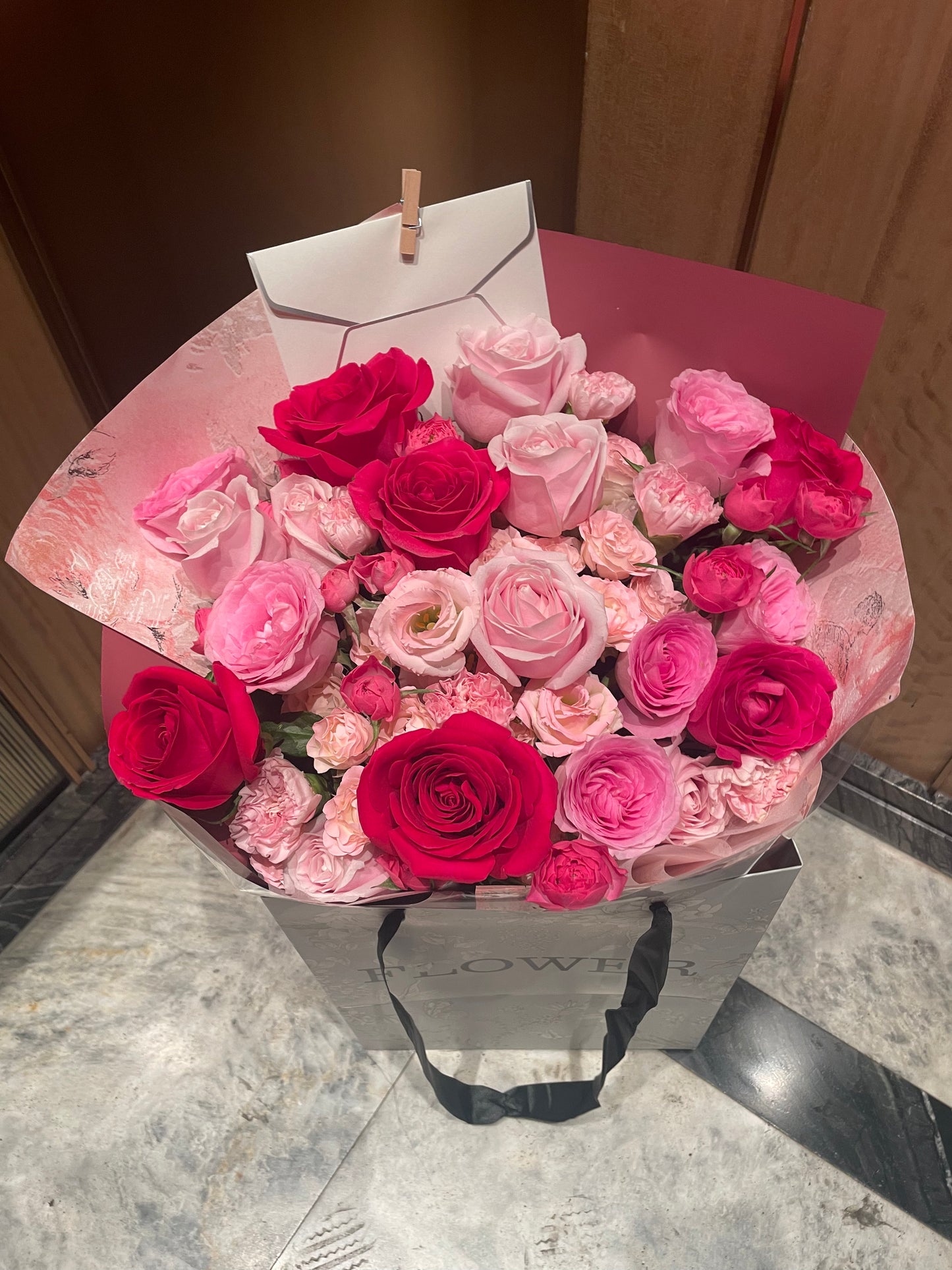 香港花店|Red Bouquet Freud Rose 紅玫瑰鮮花 即日鮮花