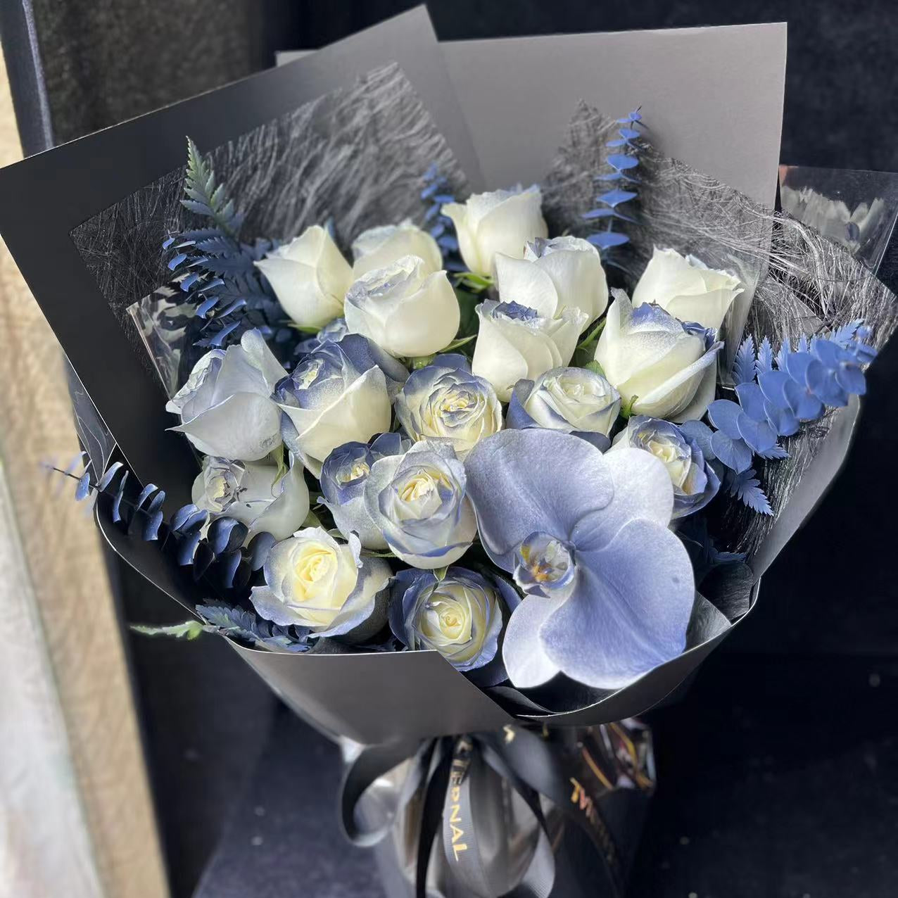 香港花店|Valentine's Day bouquets情人節送男生花束 黑藍玫瑰蝴蝶蘭鮮花 即日送貨