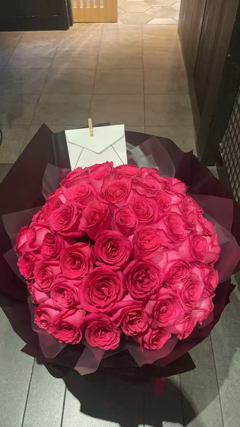 香港花店|Valentine's Day bouquets情人節弗洛伊德玫瑰花束 52枝玫紅色玫瑰鮮花 即日送貨