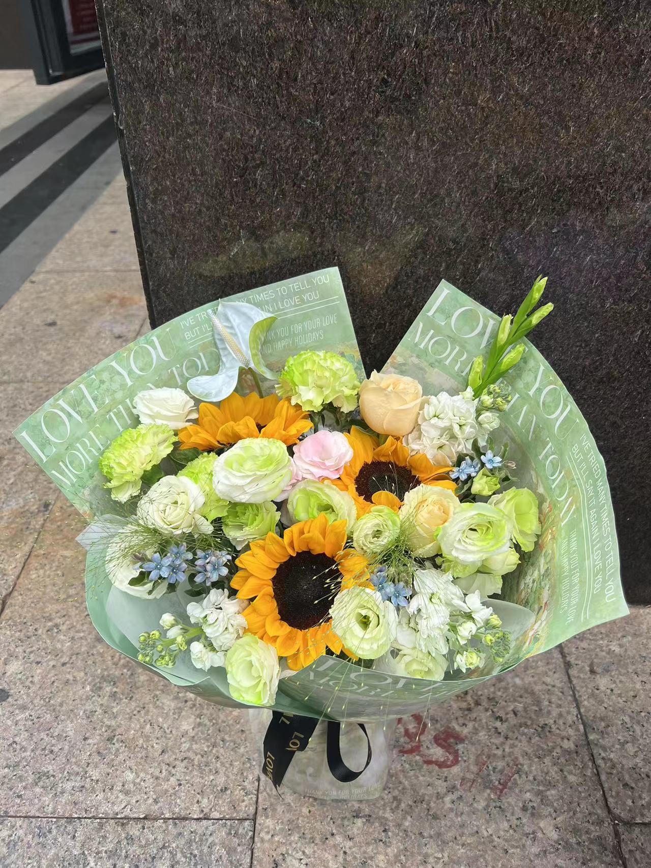 香港花店|Sunflower bouquet Graduation bouquet 太陽花鮮花 畢業鮮花