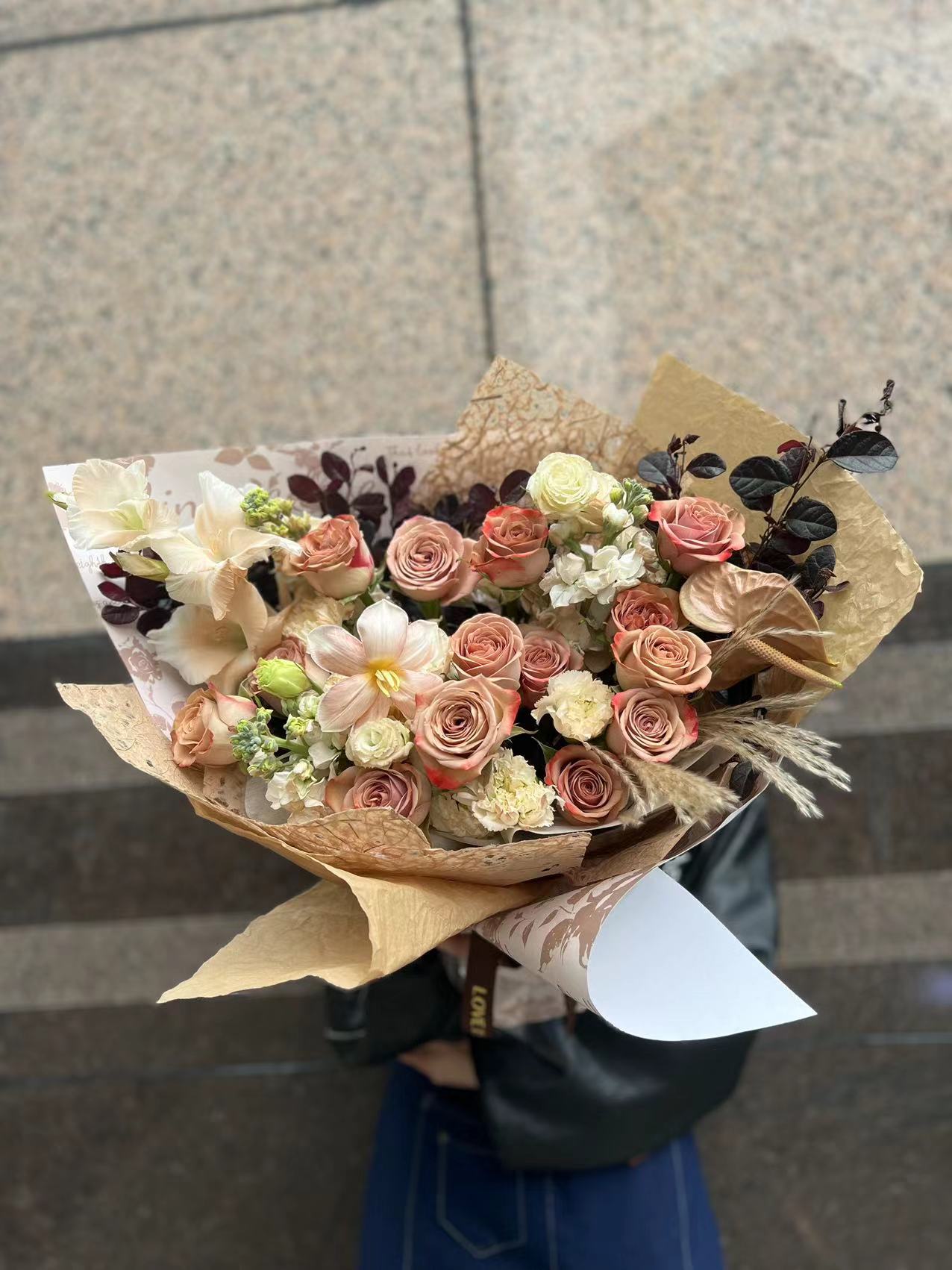 Vintage Rose Bouquet 復古色玫瑰花束