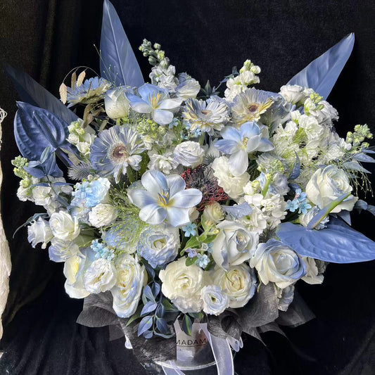 香港花店|Blue Rose Flower Box藍色系花桶 藍白玫瑰花盒