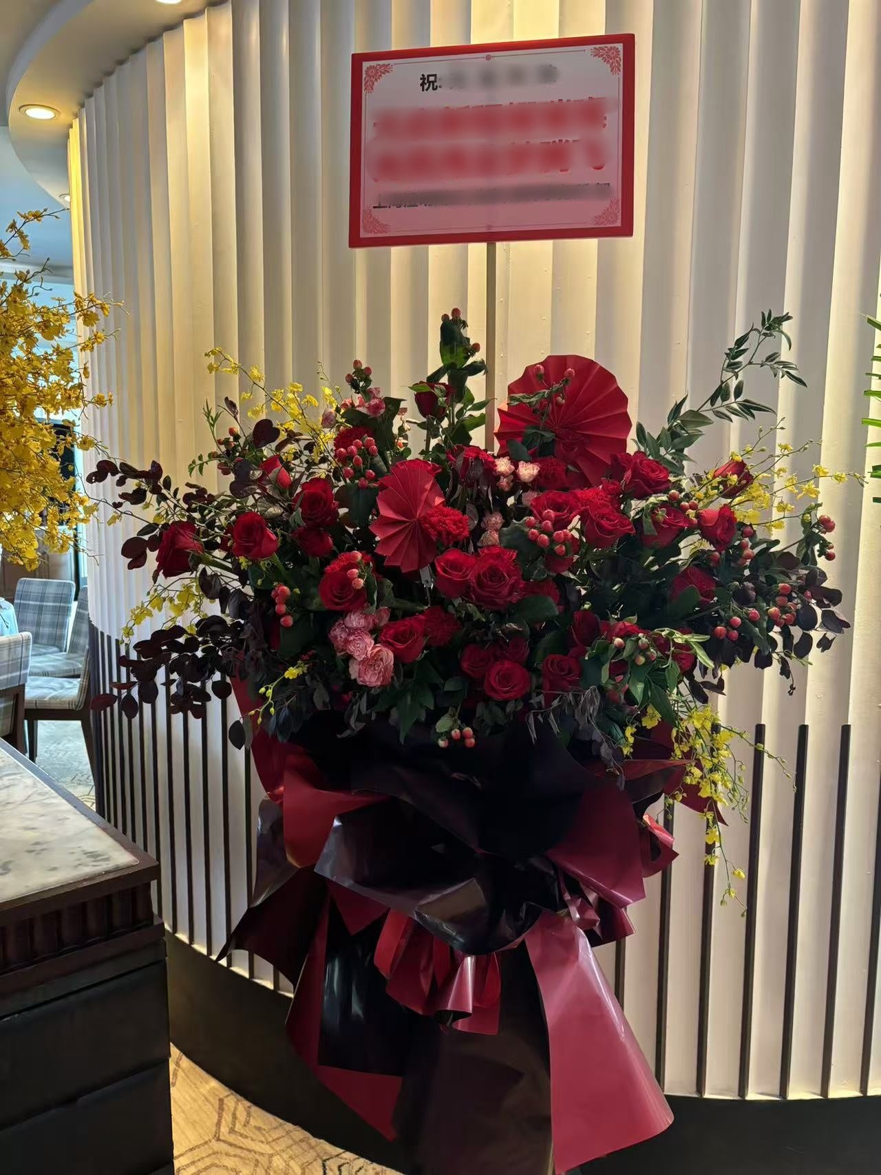 香港花店|開張花籃 喬遷花籃  開業花籃 紅色花籃 L8 Opening Basket