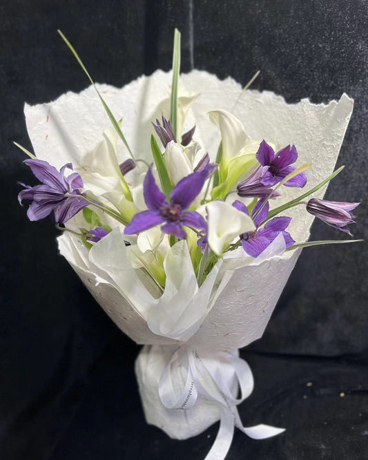 Calla Bouquet 馬蹄蓮鐵線蓮花束